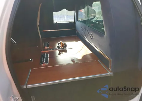 1999 Cadillac Deville Professional z USA, uszkodzony, nr VIN 1GEEH90Y9XU500922